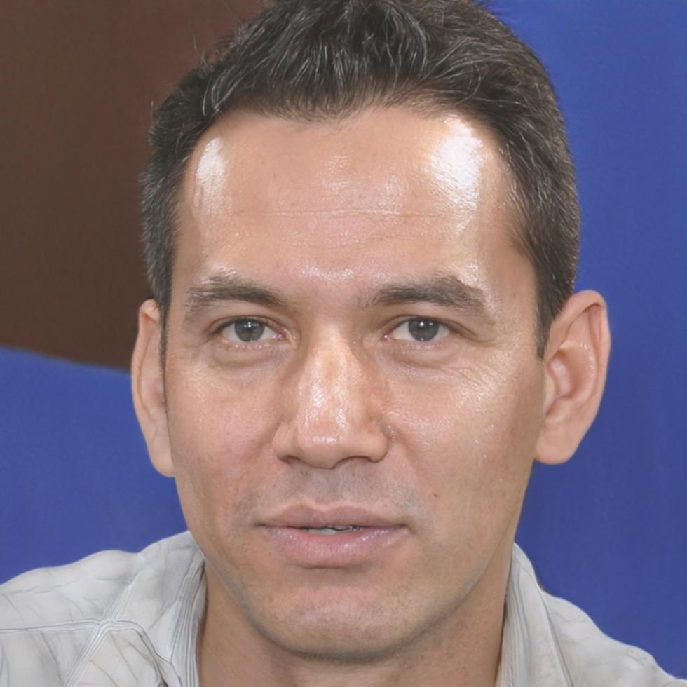 Portrait de Julien Moreau, expert en planification financière